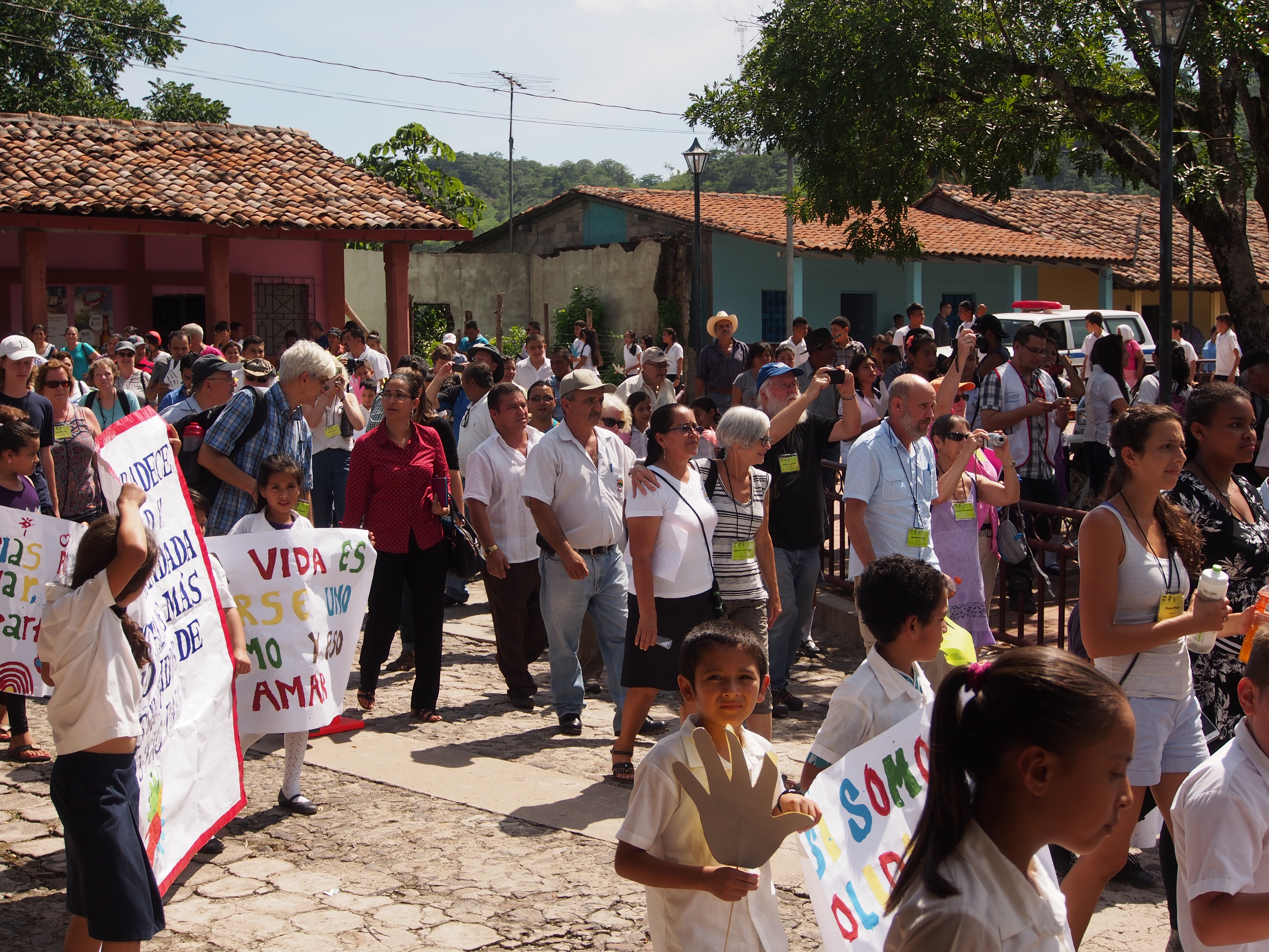 Community gathering in Arcatao